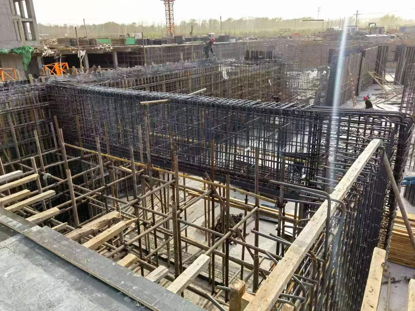 鹤峰建筑基础筏板施工时混凝土有哪些常见问题?